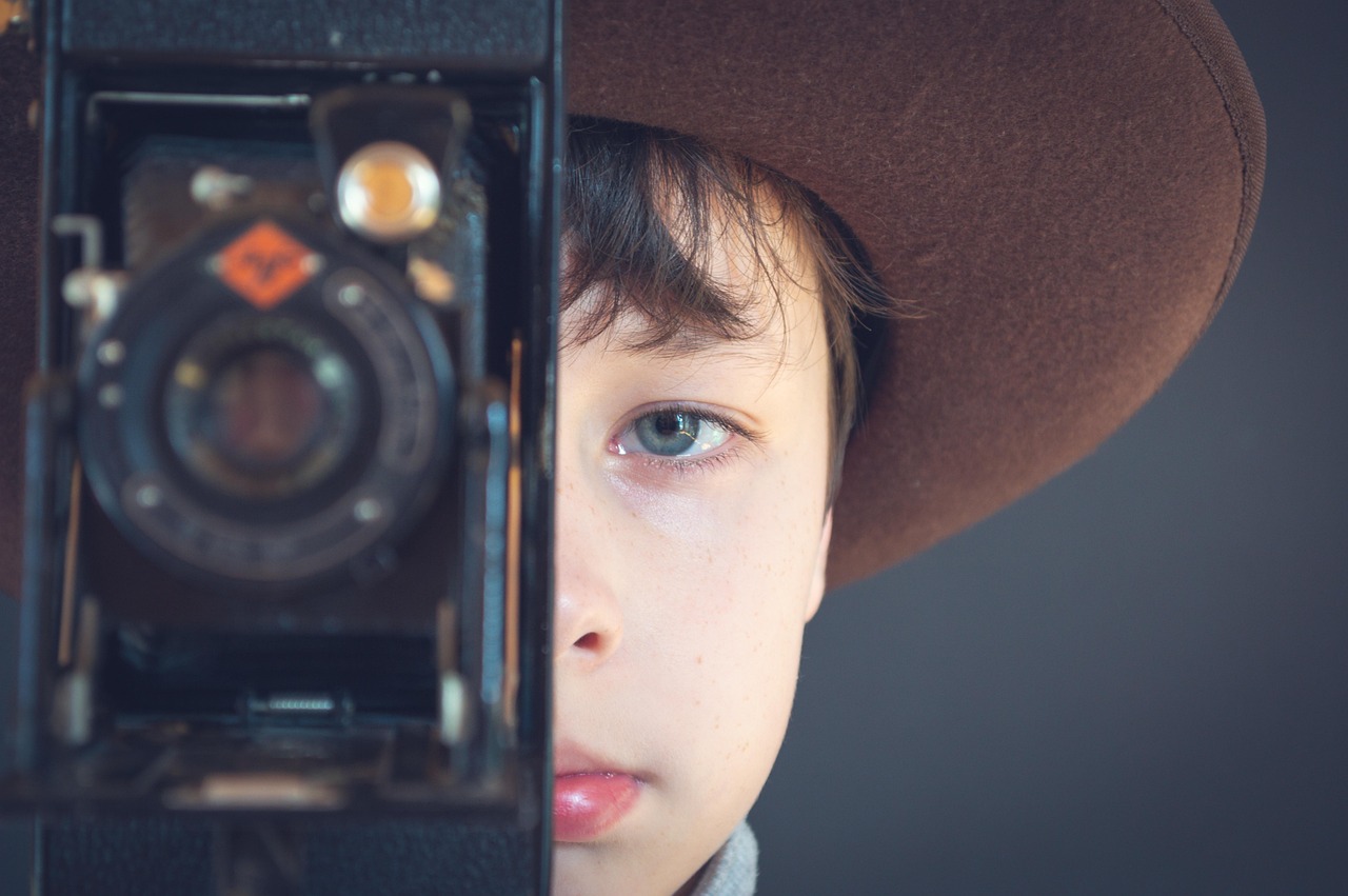 Viral Video Hooks to Grab Attention